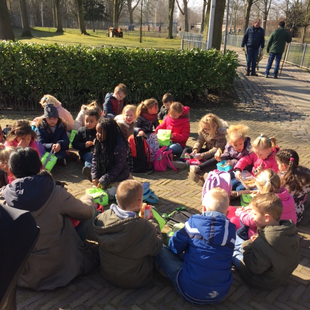 Bezoek kinderboerderij groep 1 en groep 2/3