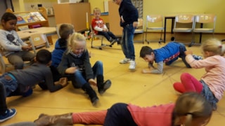 vastzitten in een spinnenweb